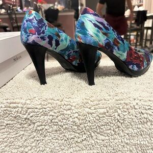 Style & co. Women's Floral Peep Toe platform Heels Sz 7.5